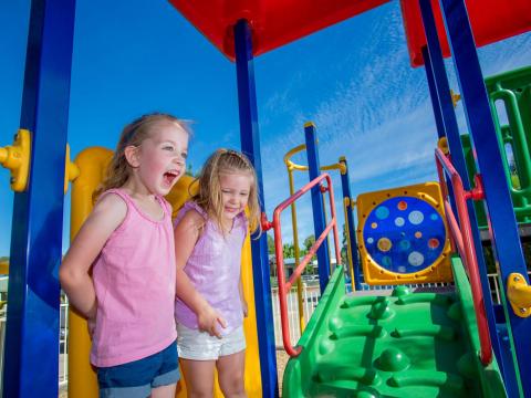 BIG4 Shepparton Park Lane Holiday Park - Outdoor Playground - Girls laughing